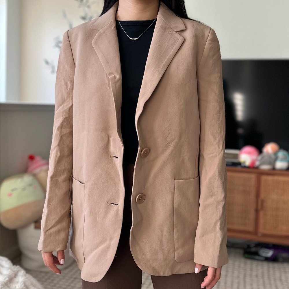 SOLD Aritzia Sorrento Blazer